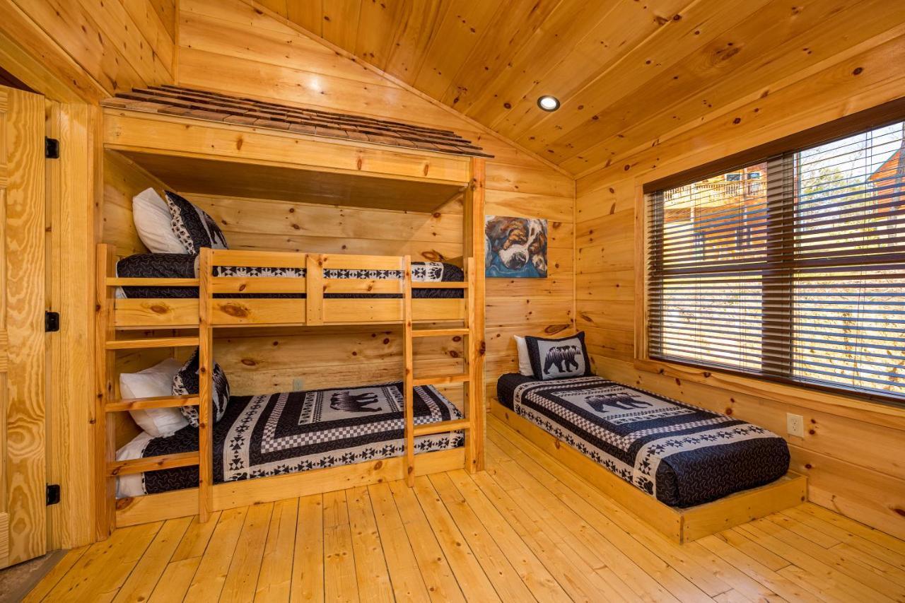 5Bd5B Escape Cabin With 2 Hottubs, Thtr &Game Rm,1Mi To The Parkway! 4Mi To Dollywood - Spring Deal Pigeon Forge Exterior foto