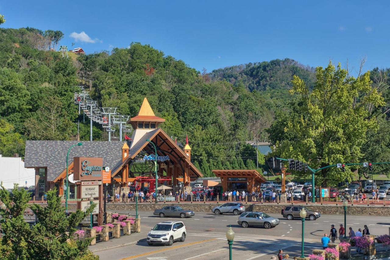 5Bd5B Escape Cabin With 2 Hottubs, Thtr &Game Rm,1Mi To The Parkway! 4Mi To Dollywood - Spring Deal Pigeon Forge Exterior foto